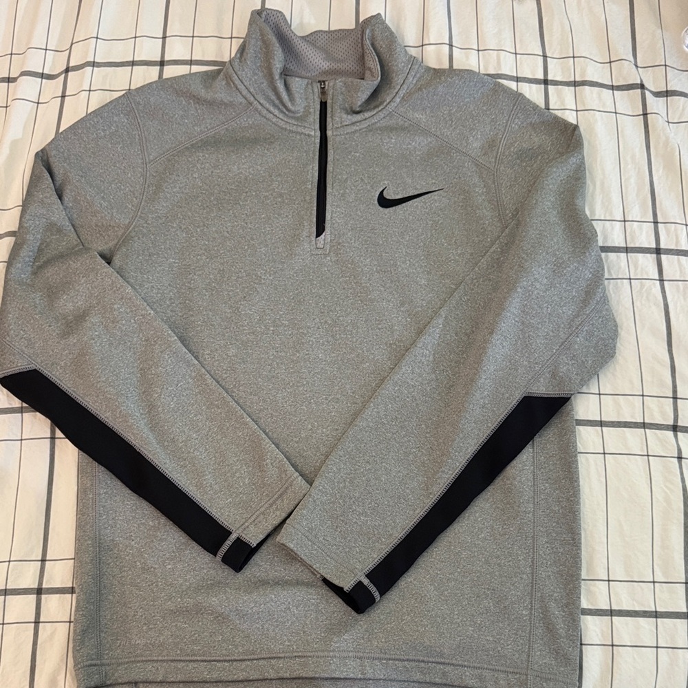 Nike Heather Gray and Black Quarter-Zip Pullover